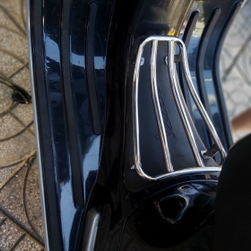 Baga Sàn Vespa GTS (Inox)